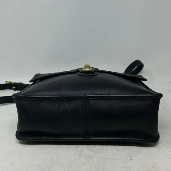 Coach Black Crossbody Bag with Structured Design - Picture 7 of 11